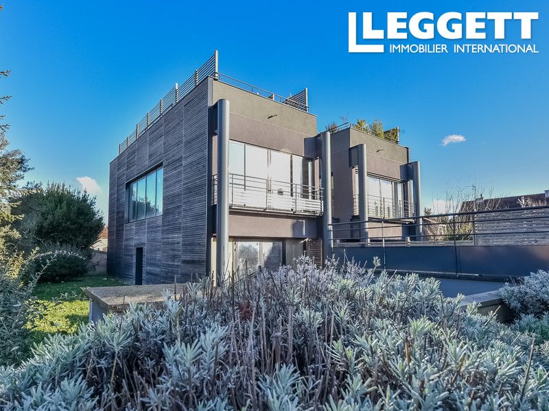 Property photo 1 of 10