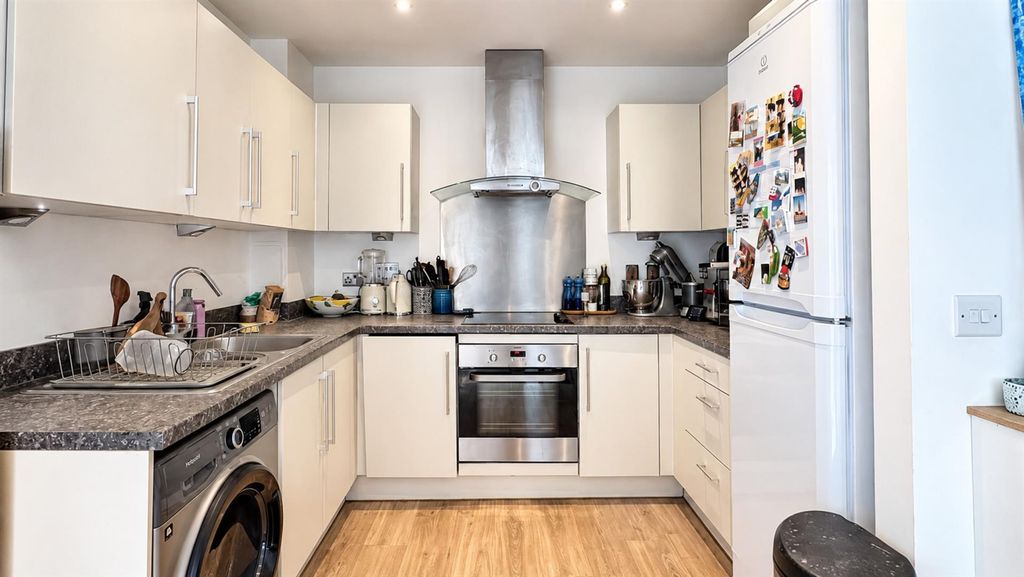 Property photo 3 of 9 Bawley Court For Sale By Barrain