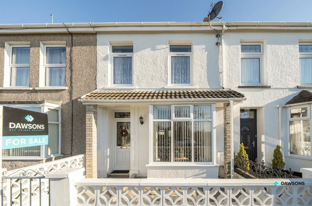 Property photo 1 of 26 Fc52Ad54-02Ea-4447-9413-c096d6E96c51.Jpg