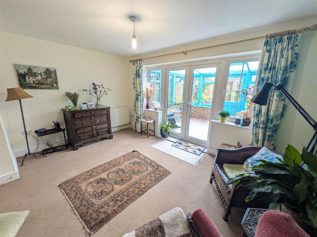 Property photo 3 of 19