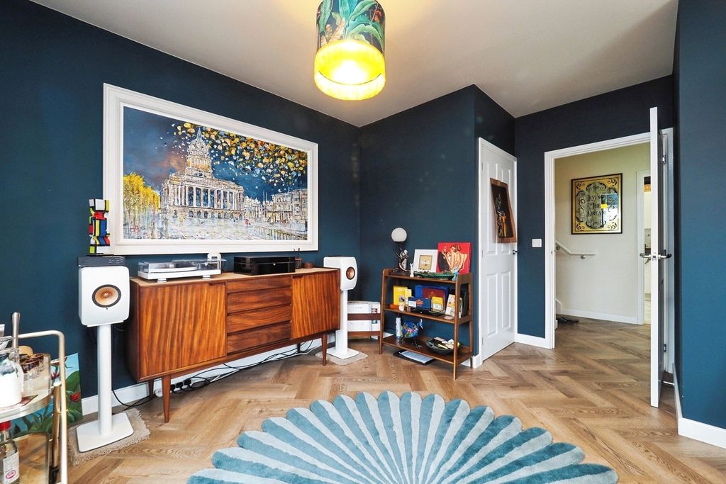 Property photo 2 of 16 Pbox-Img.Jpg