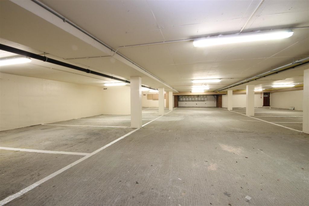 Property photo 3 of 9 Car Park.Jpg