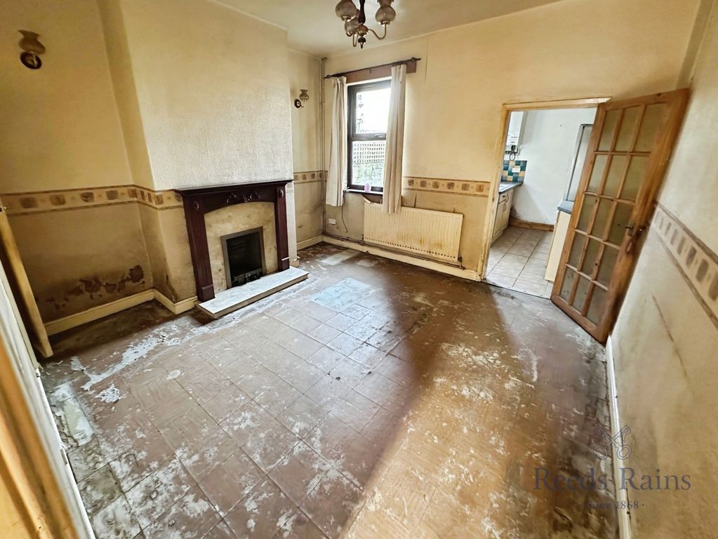 Property photo 3 of 9 Lounge