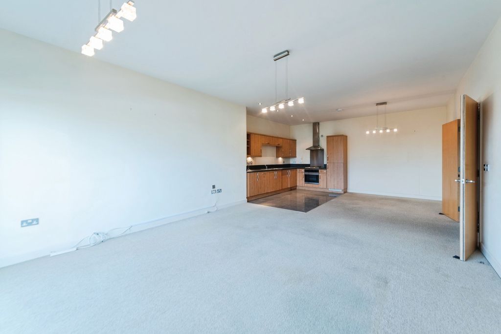 Property photo 2 of 15 Photo