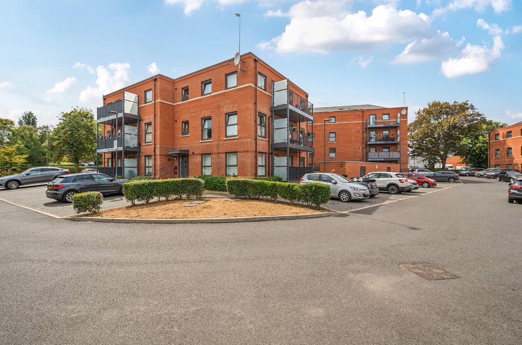 Property photo 1 of 14 1311257-3-6875156...