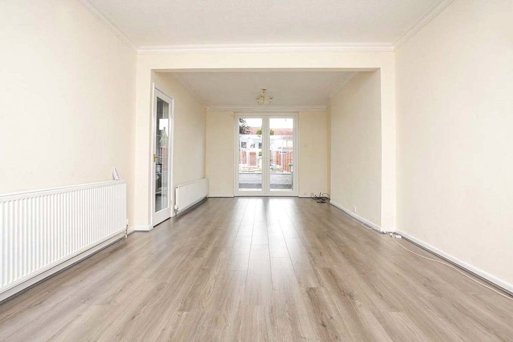Property photo 2 of 18 Picture No. 19