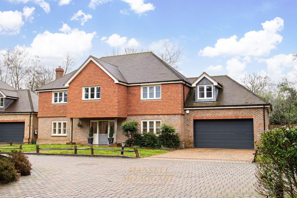 Property photo 2 of 40