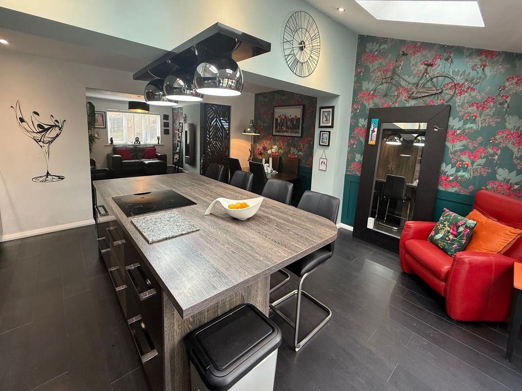 Property photo 2 of 15 Img_4511