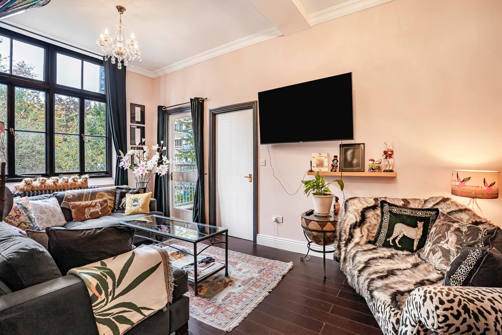 Property photo 2 of 46 Reception Room