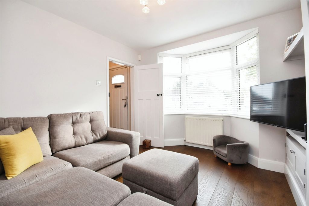 Property photo 3 of 18