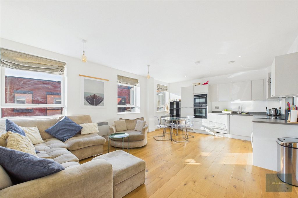 Property photo 2 of 10 Picture No. 08