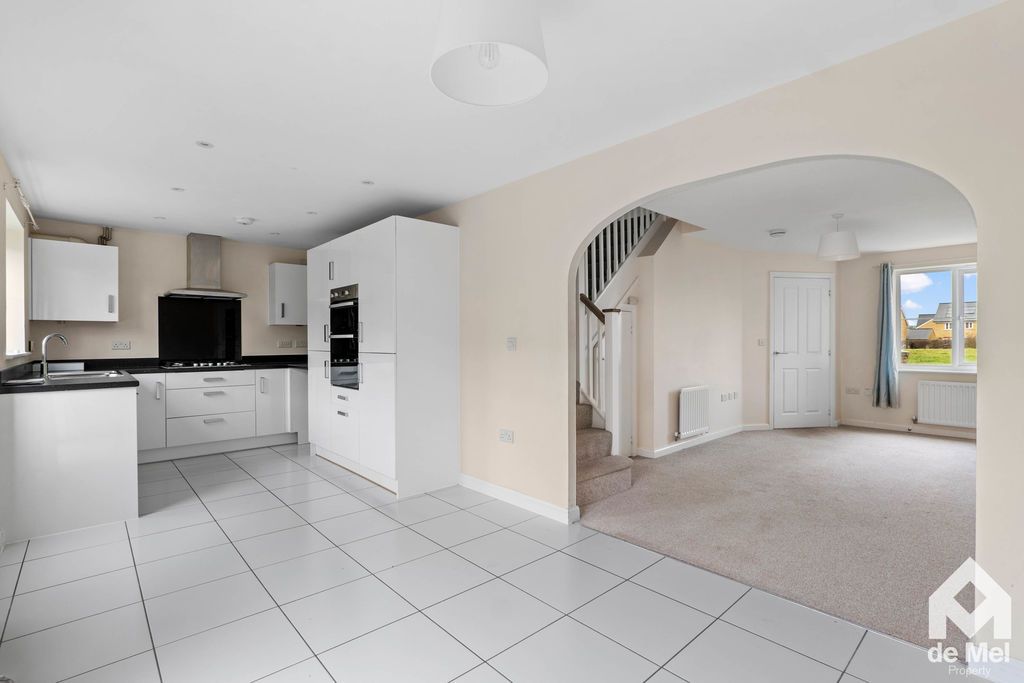 Property photo 3 of 16 Photo 13