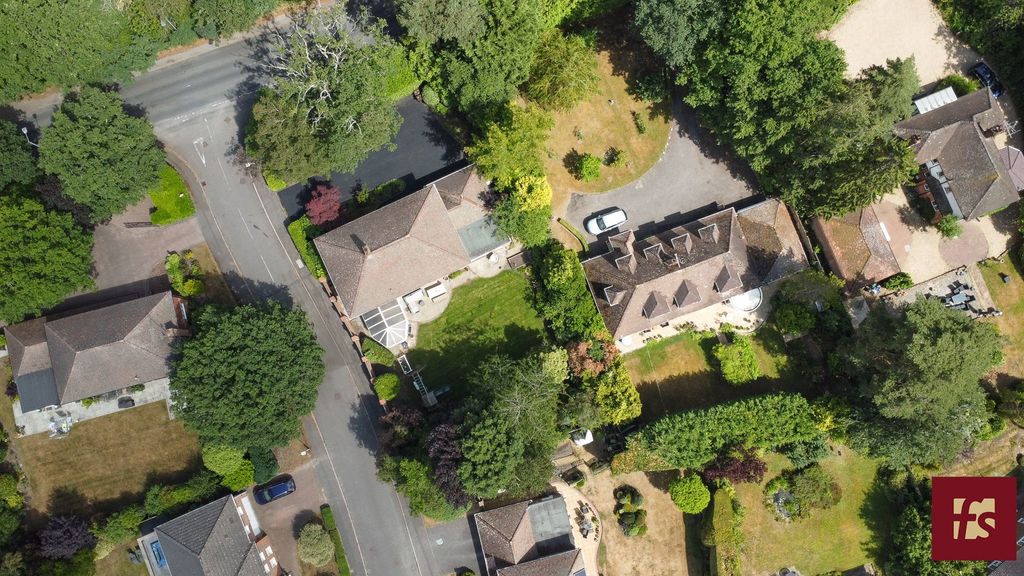 Additional image 32 of 5 bed detached house for saleTalisman Close, Crowthorne, Berkshire RG45