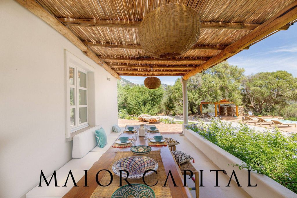 Property photo 2 of 35