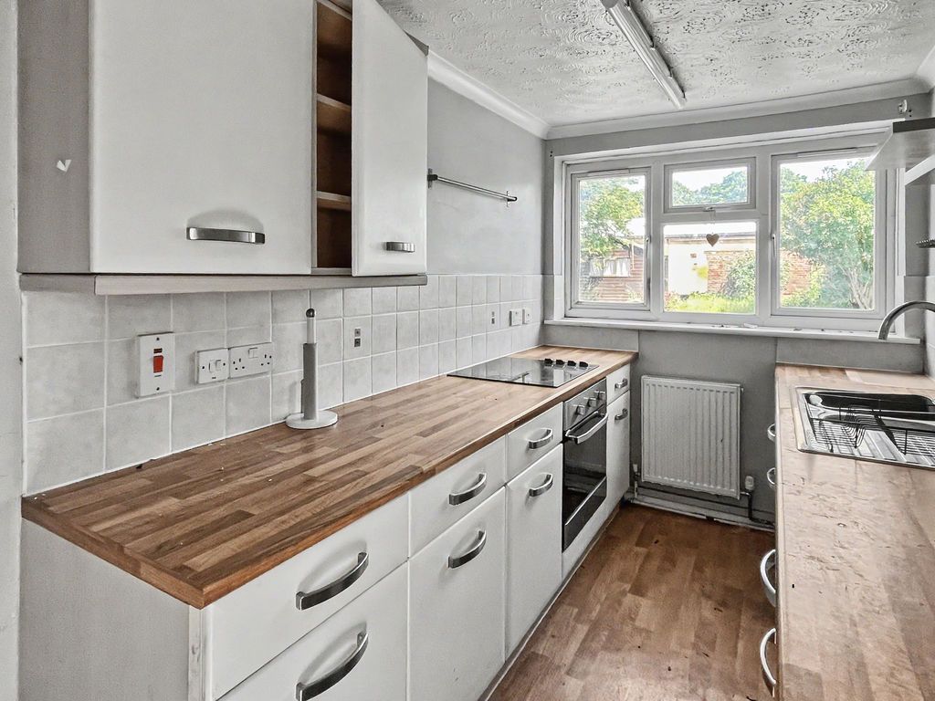 Property photo 3 of 16 Photo 9