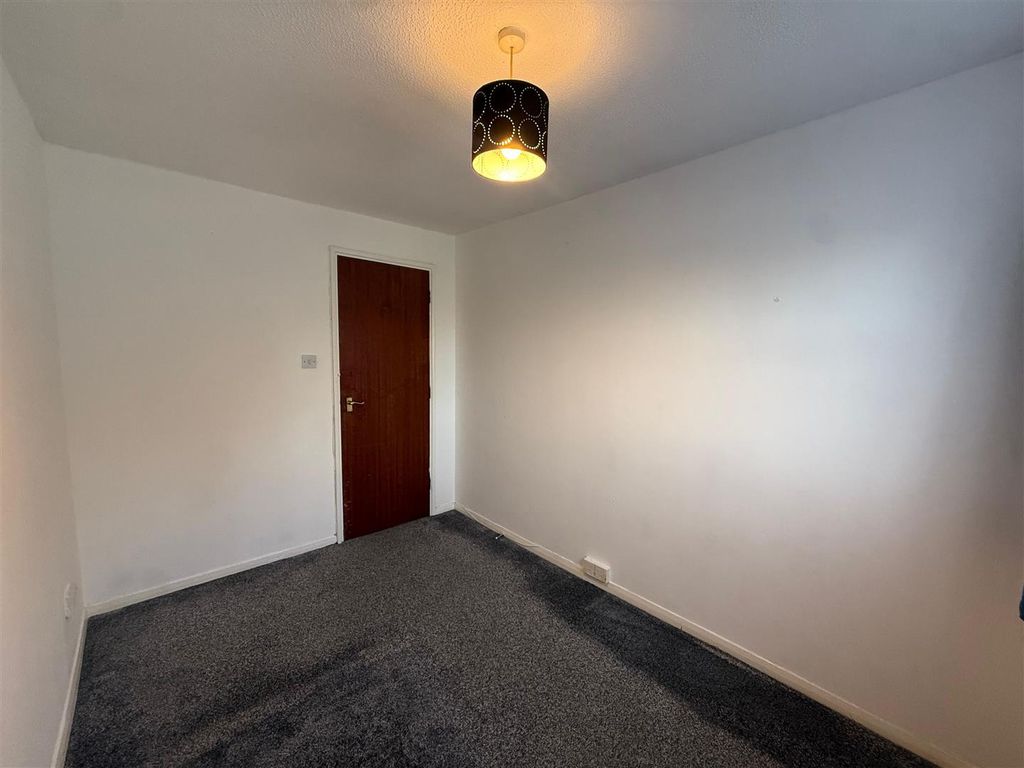 Property photo 2 of 11 Bedroom 2