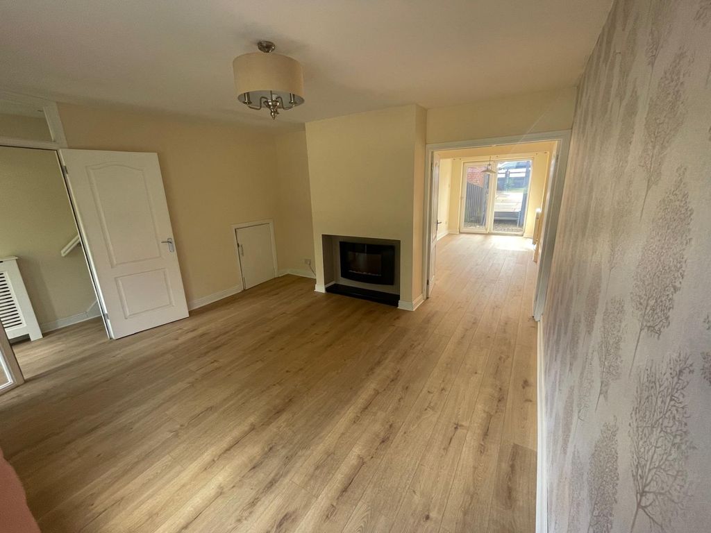 Property photo 3 of 21 7