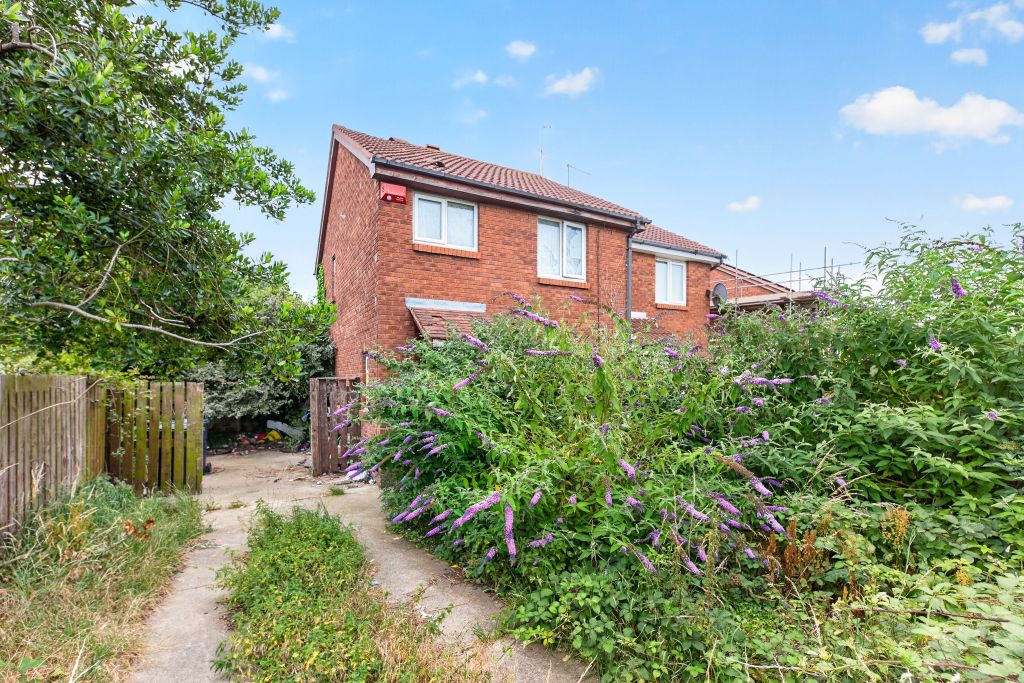 Property photo 2 of 8
