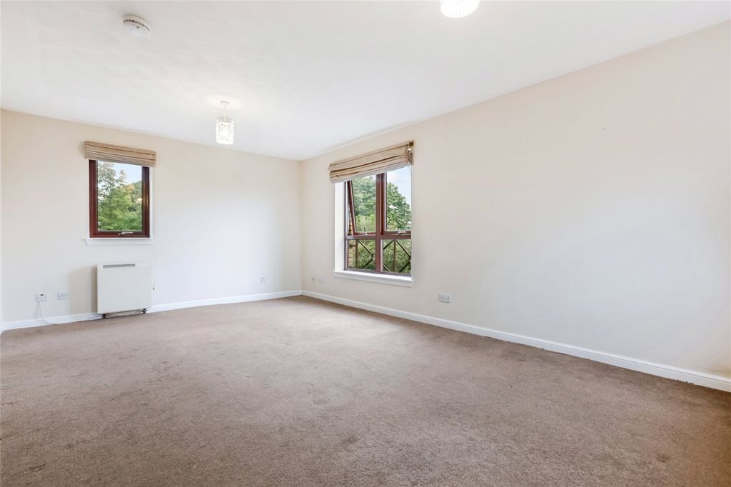 Property photo 3 of 21 Picture No. 04