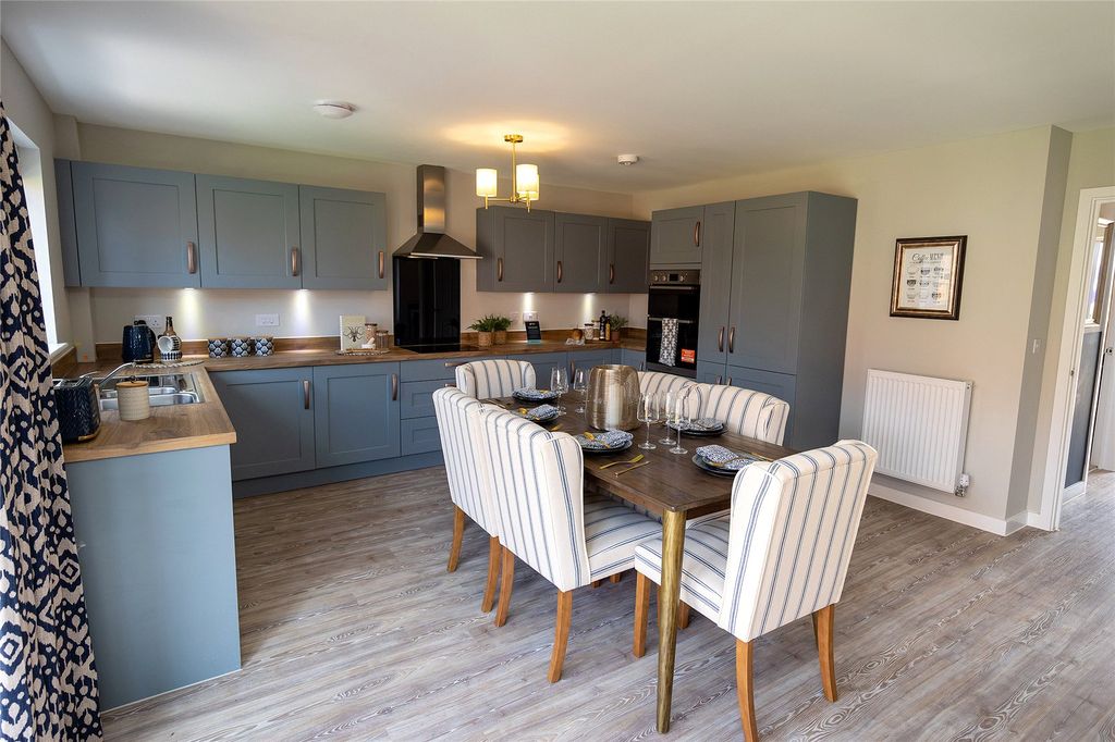 Property photo 2 of 12 Picture No. 16