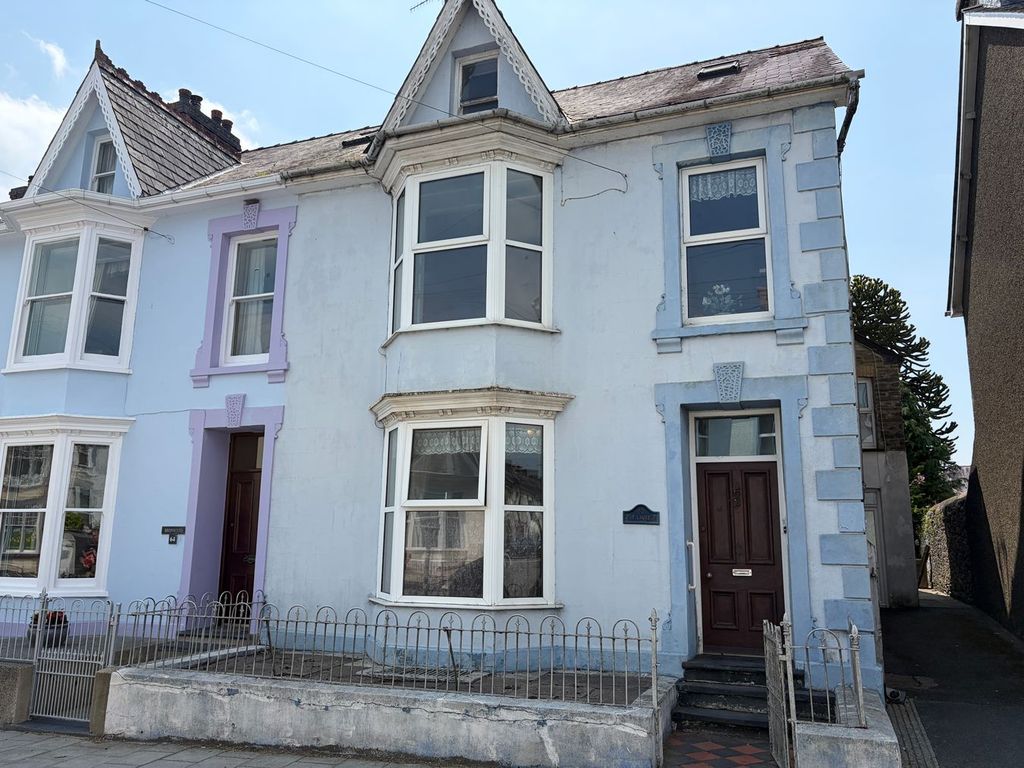 Property photo 1 of 21