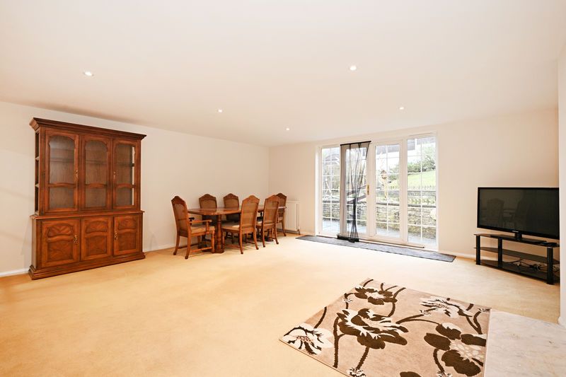 Property photo 2 of 23 Living Room