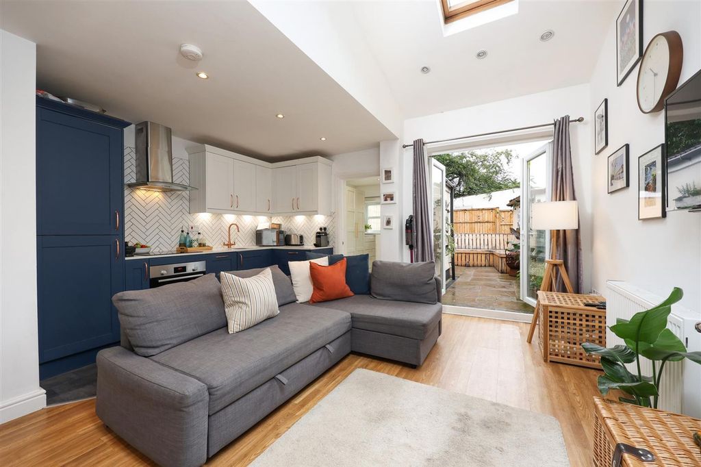 Property photo 2 of 16 1@11 Uphill Road 15.Jpg