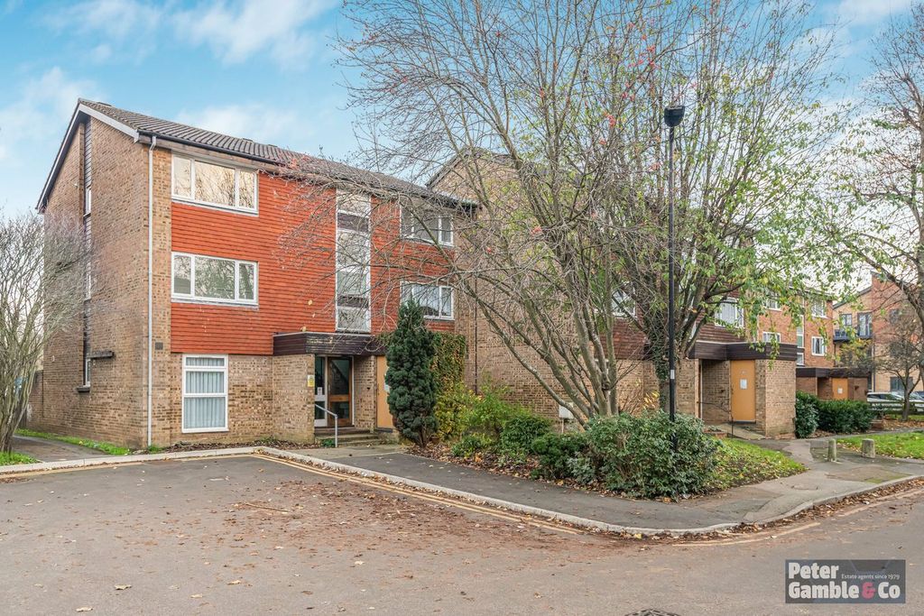 Property photo 1 of 12