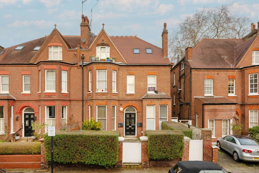 Property photo 2 of 10