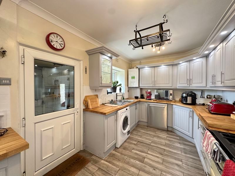 Property photo 2 of 58 Photo 50