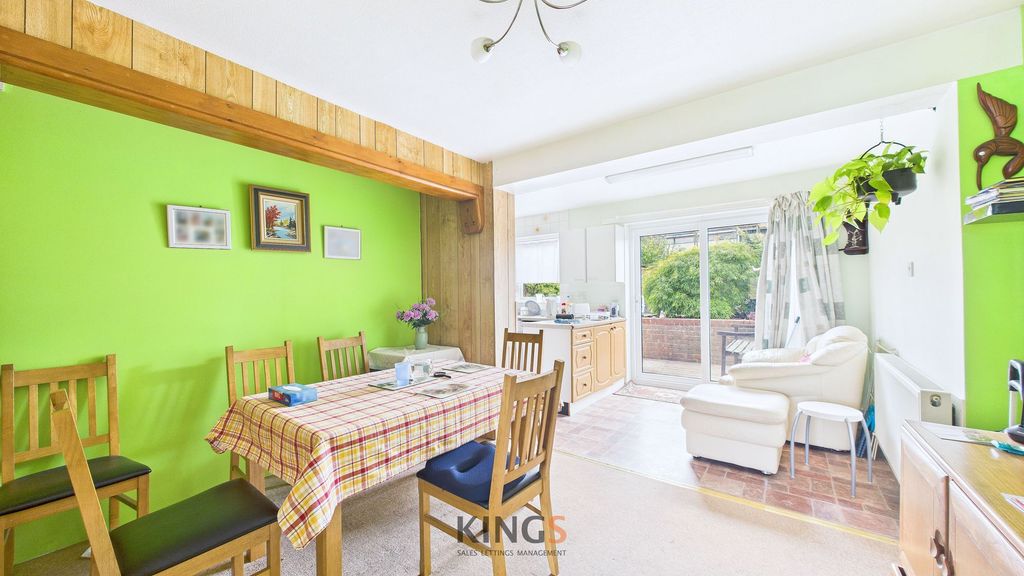 Property photo 3 of 15 Dining Area