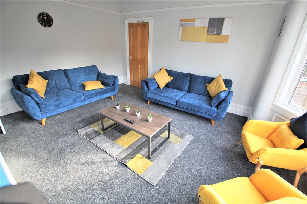 Property photo 1 of 9 Property Photo