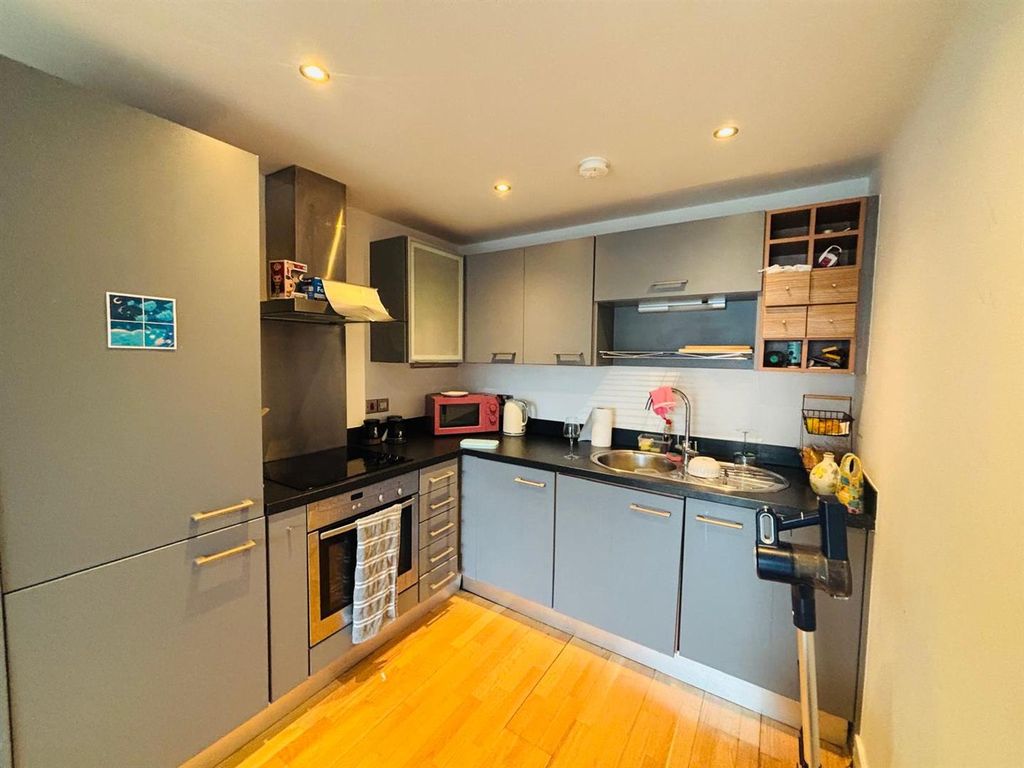Property photo 2 of 6 Kitchen.Jpg