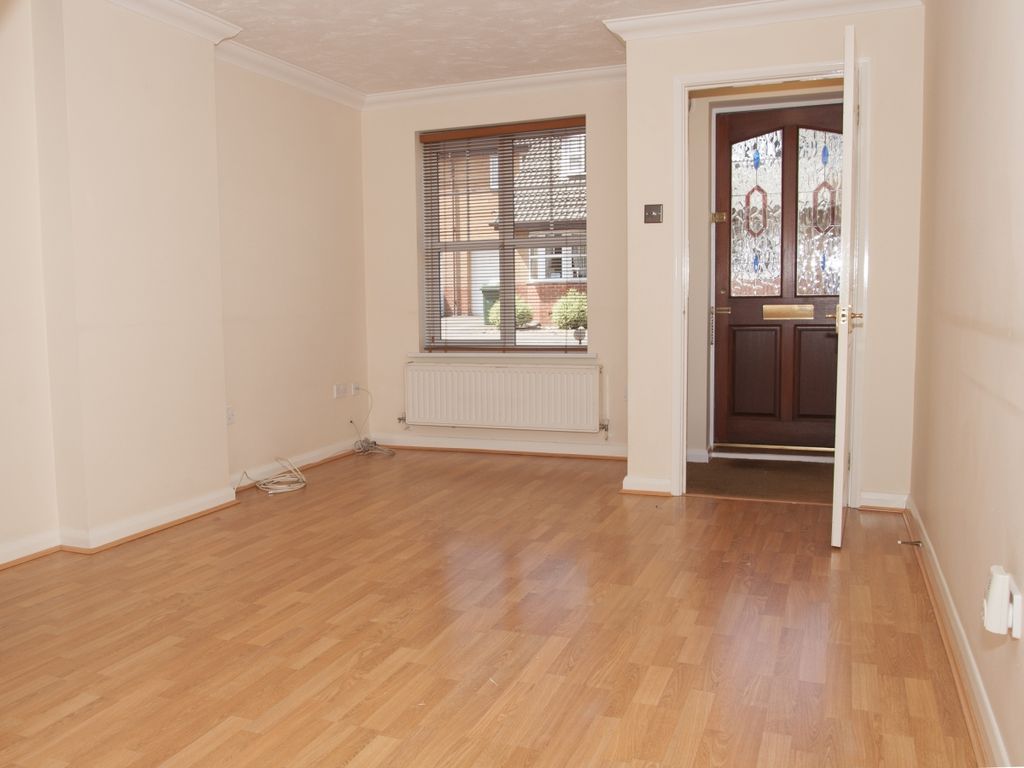 Property photo 3 of 7 Livingroom3