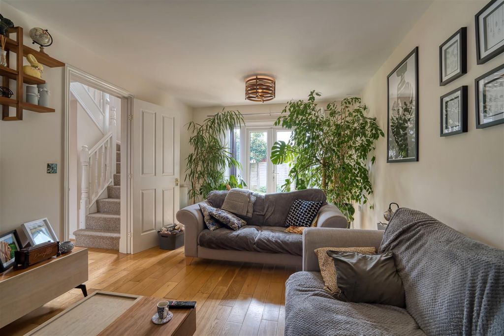 Property photo 2 of 9 Sitting Room