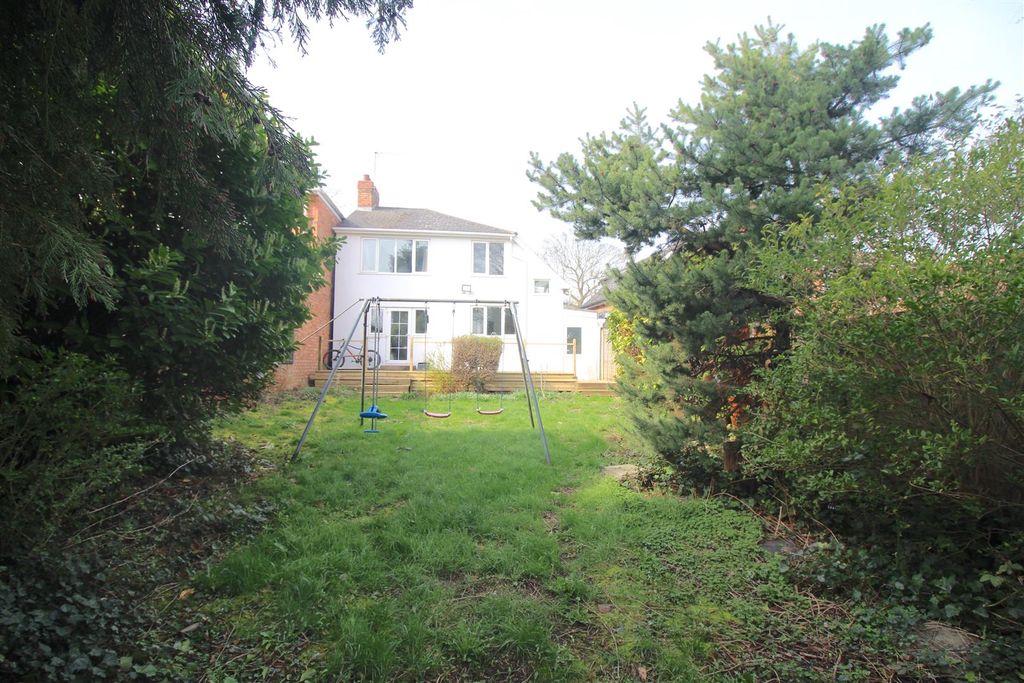 Property photo 2 of 14 Garden