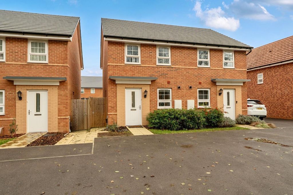 Property photo 1 of 22 1396789-2-696106A036d34.Jpg