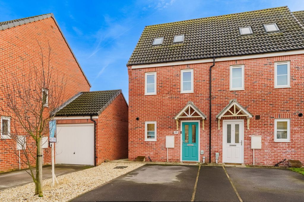 Property photo 1 of 25