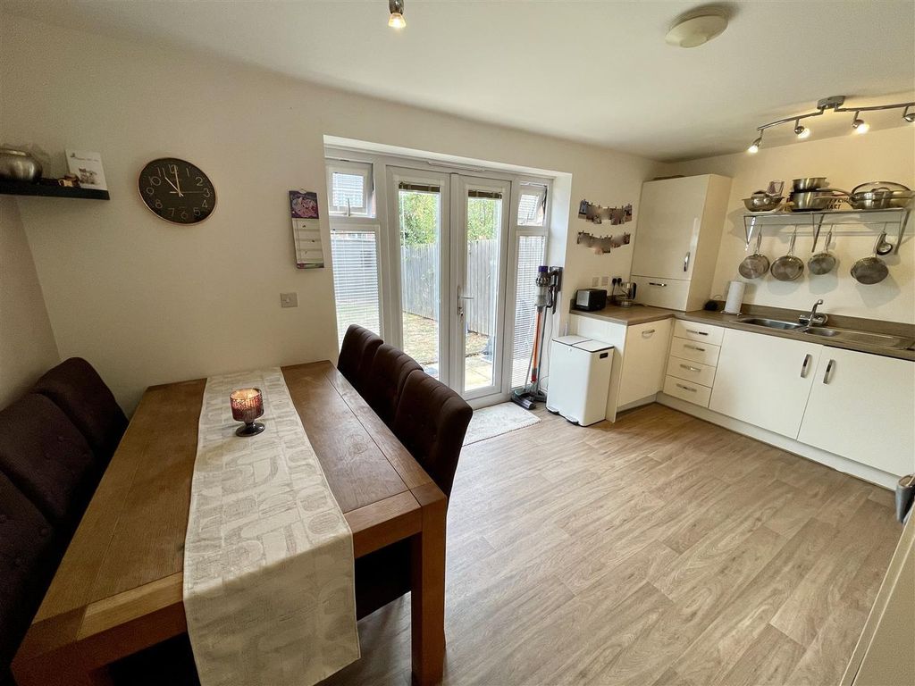 Property photo 3 of 13 Kitchen/Diner