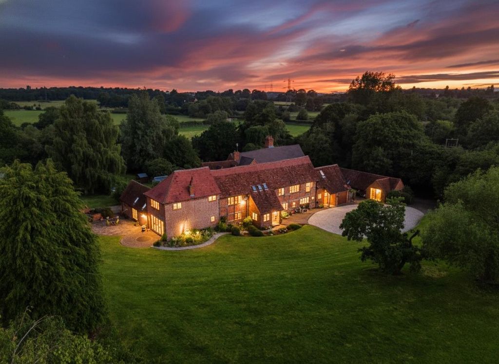 Property photo 2 of 33 Twlight Photo 2.Png