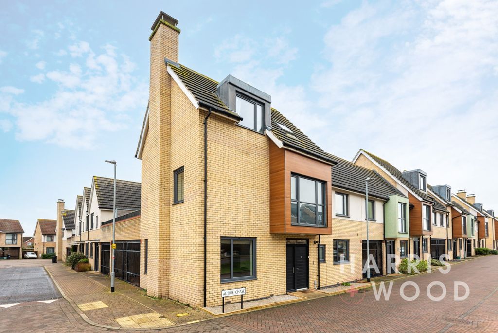Property photo 1 of 29 3989380