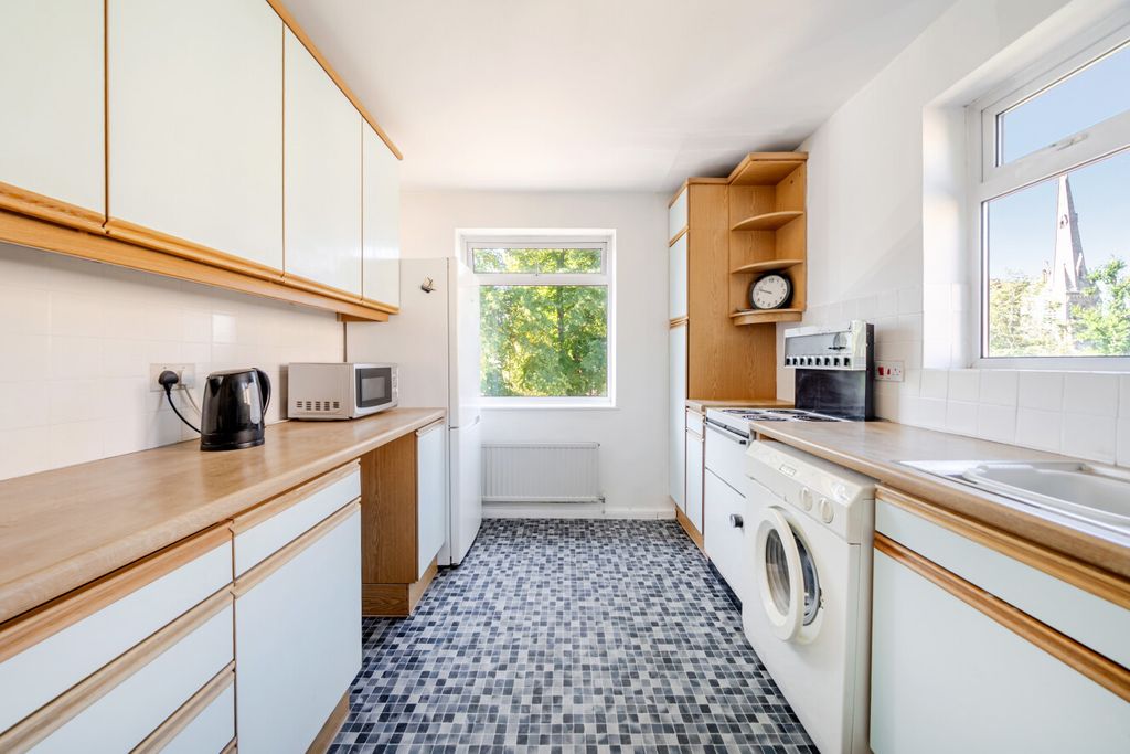 Property photo 3 of 13 1507979-4-6A7c3B7...
