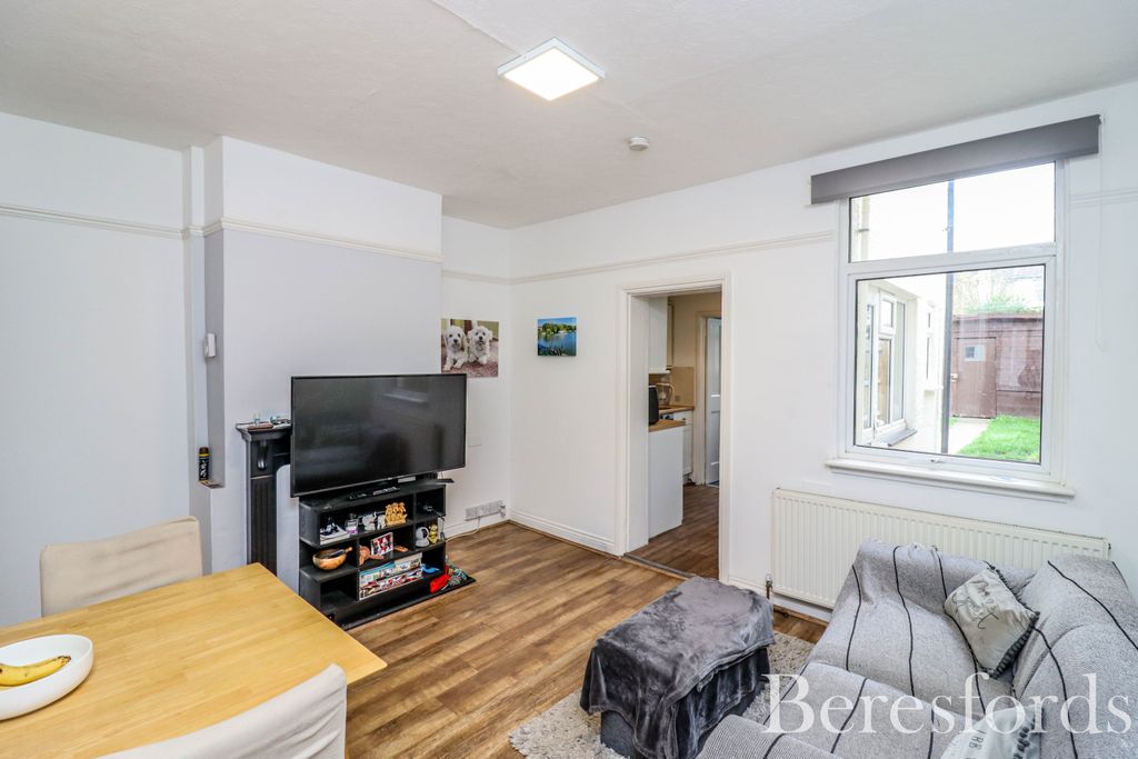 Property photo 2 of 13 2