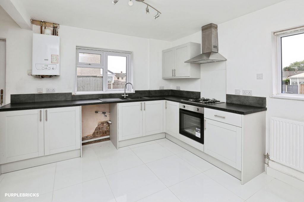Property photo 3 of 23