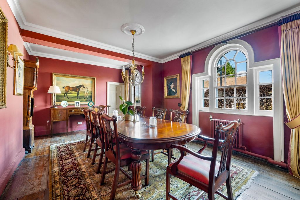 Property photo 3 of 19 Dining Room