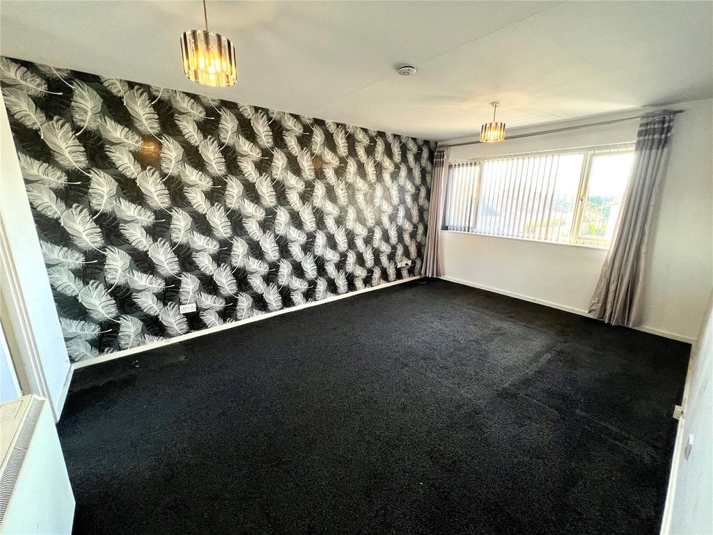 Property photo 2 of 7 Lounge