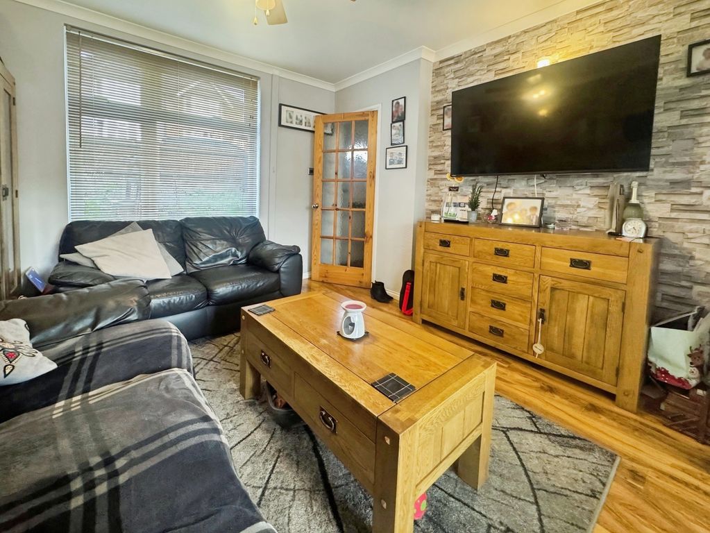 Property photo 2 of 14 Pbox-Img.Jpeg