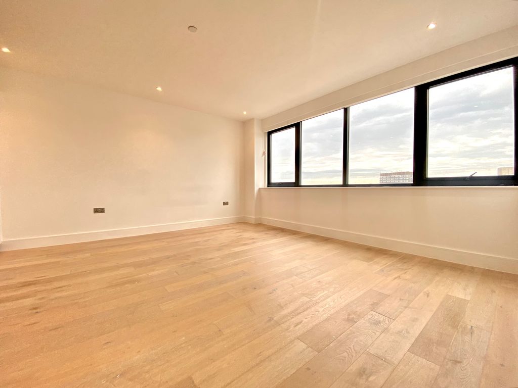 Property photo 3 of 6 Living Room