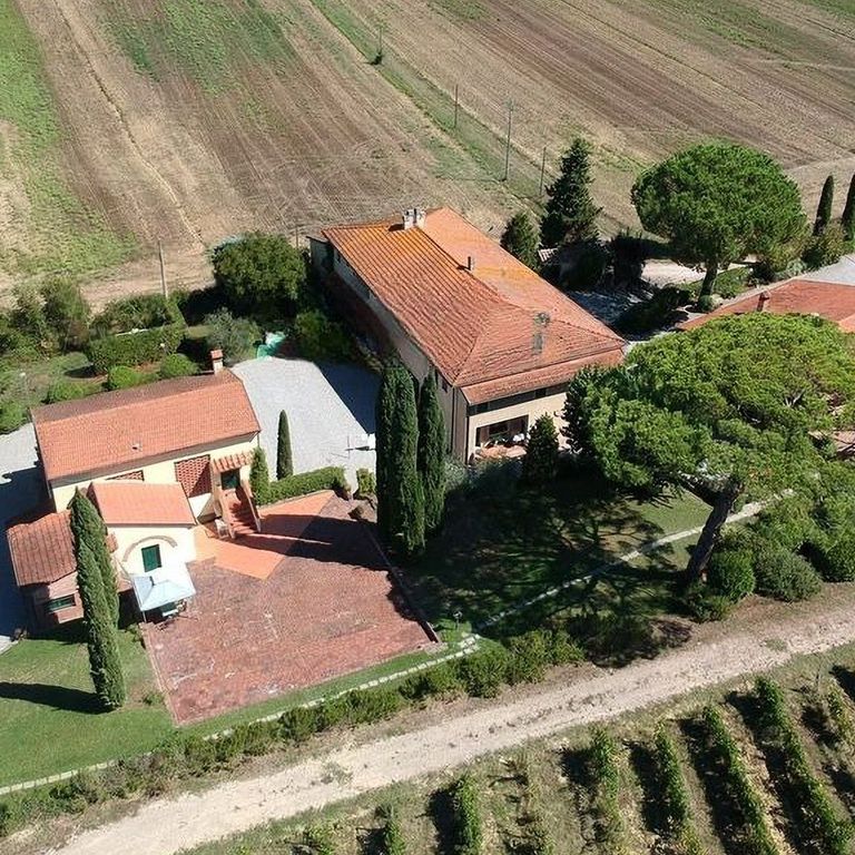 Property photo 1 of 12 Rustic Country House In Florence, Tuscany