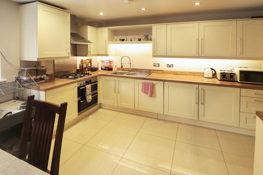 Property photo 2 of 15 Picture No. 08